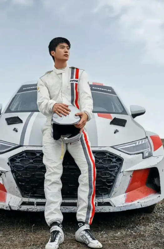 韩寒导演作品 明年春节档上映_飞驰人生3_飞驰人生3 沈腾尹正回归 新挑战